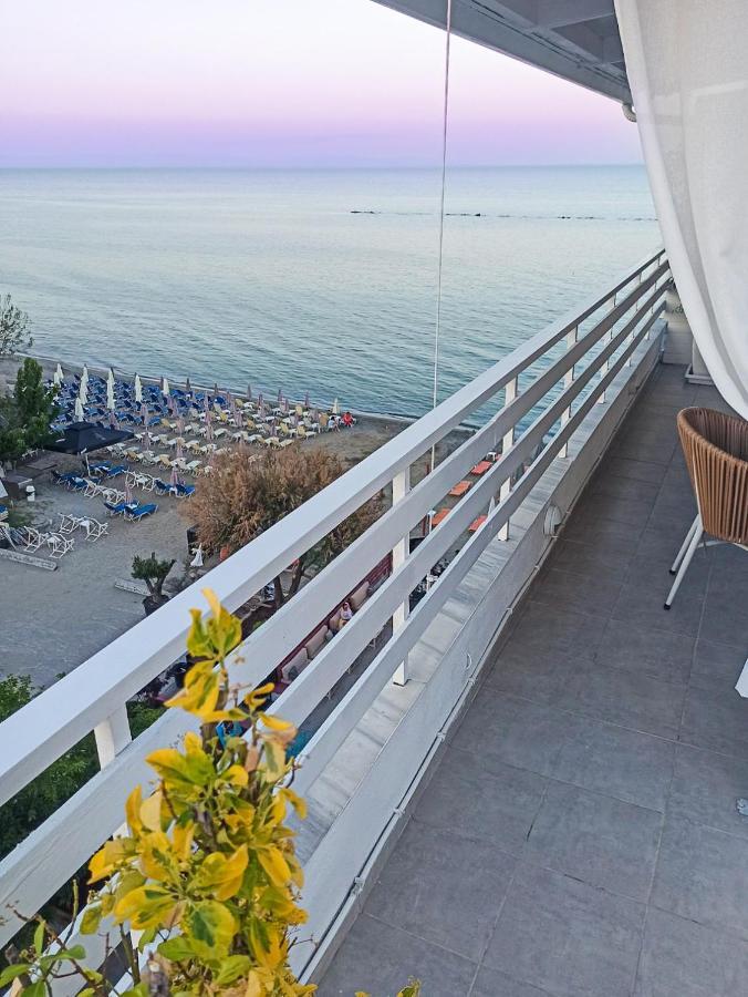 Filoxenia Paralia Exterior photo